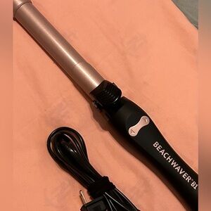 “NWOT” The Beachwaver B1 in Black & Rose Gold